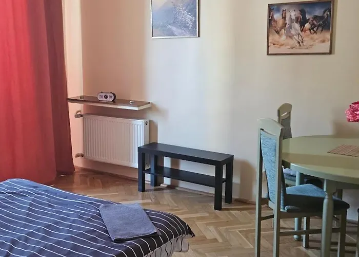 Warsaw Rooms