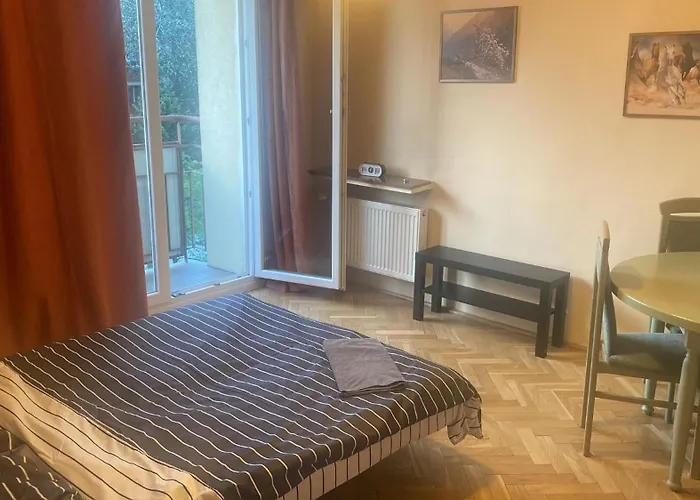 Warsaw Rooms